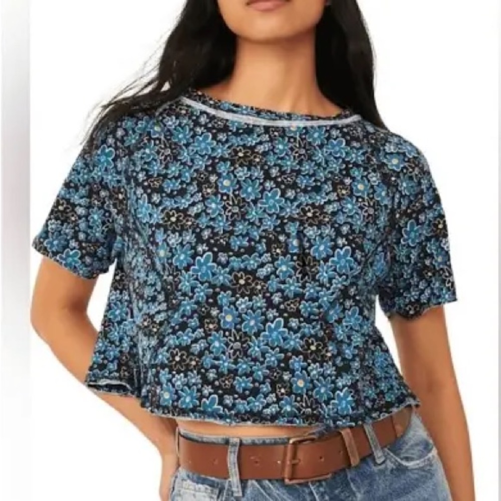 NWOT Free People Sammie Floral Print Tee in Dark Combo.  Size XS - Picture 2 of 15